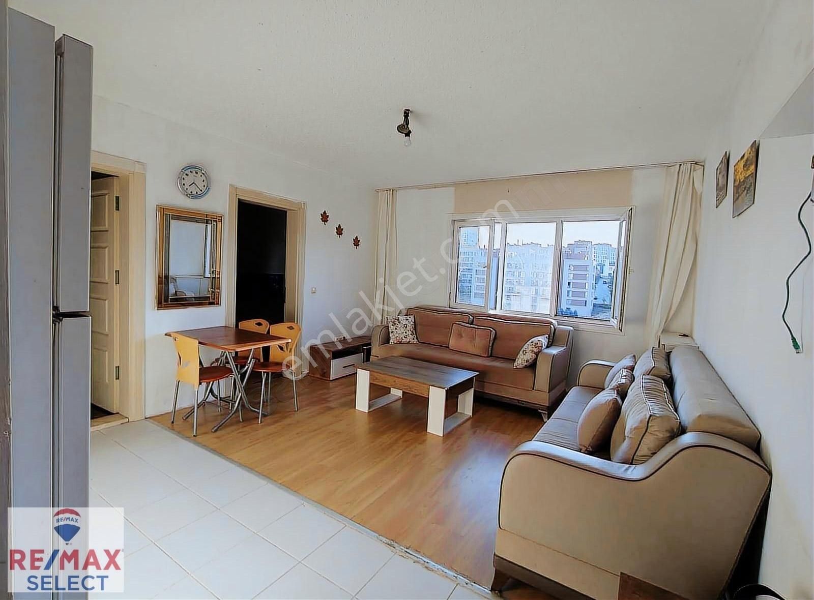 Kayaşehir 14.bölgede 1+1 Eşyalı Kiralık Daire