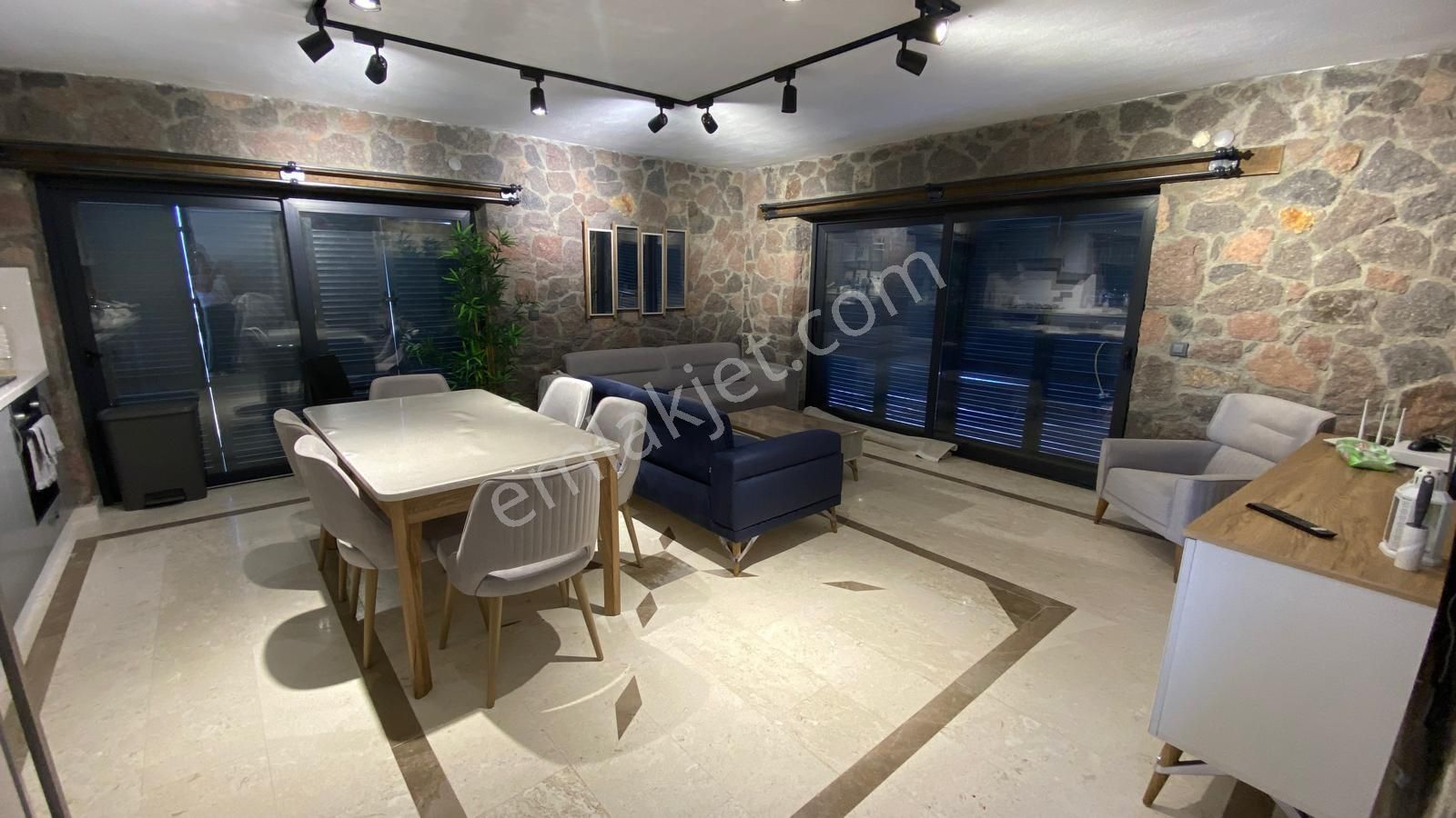 Aliağa Aşağışakran Satılık Trıbleks Havuzlu Villa - Görsel 3