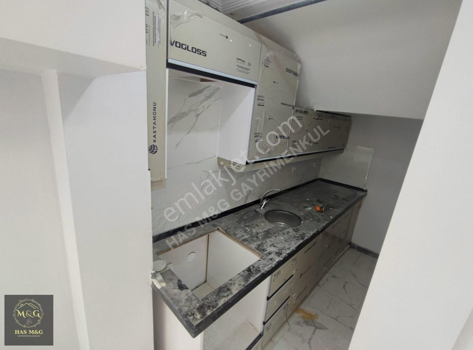 Lüks Sıfır Yapım Alt Kat 2+1 Üst Kat 1+1 Ters Dubleks
