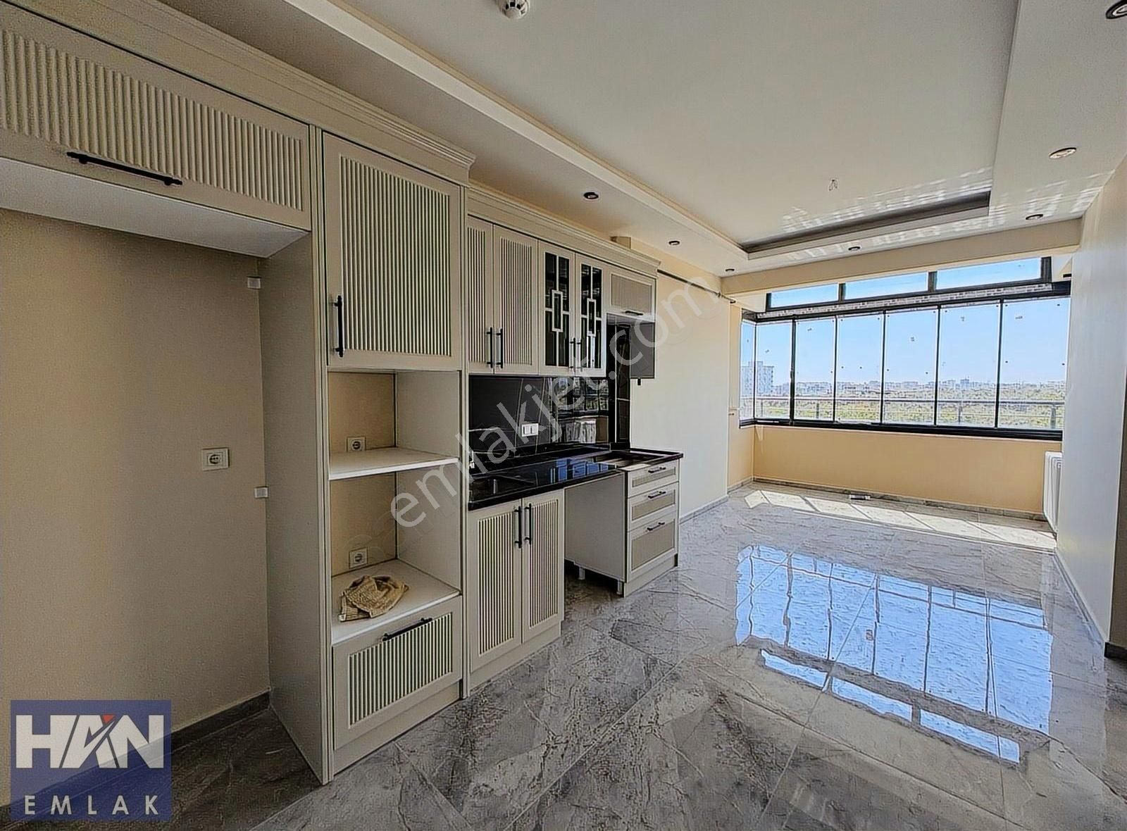 Han Emlak'tan Site İçi Havuzlu Kiralık 1+1 Daire