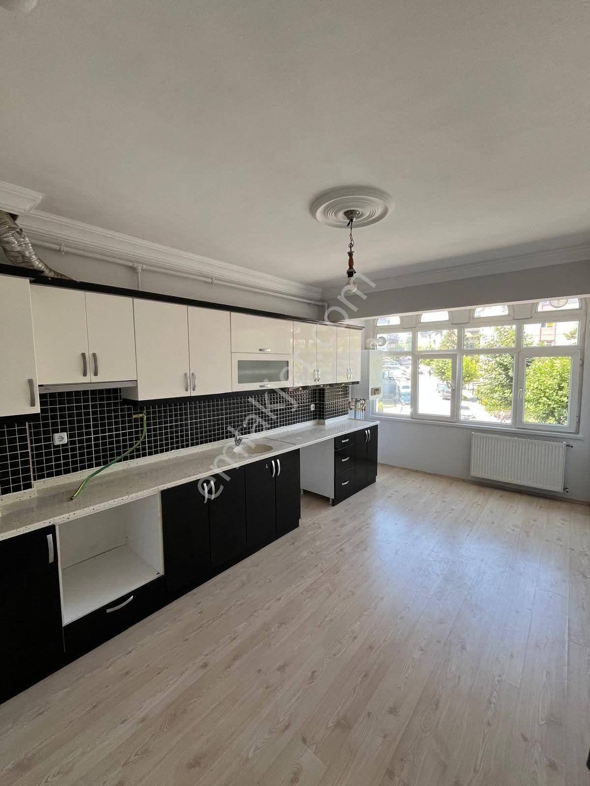 Samsun İlkadım Fevziçakmak Mahallesi'nde Zaman Halı Yakını 3+1, 155m² Kiralık Daire
