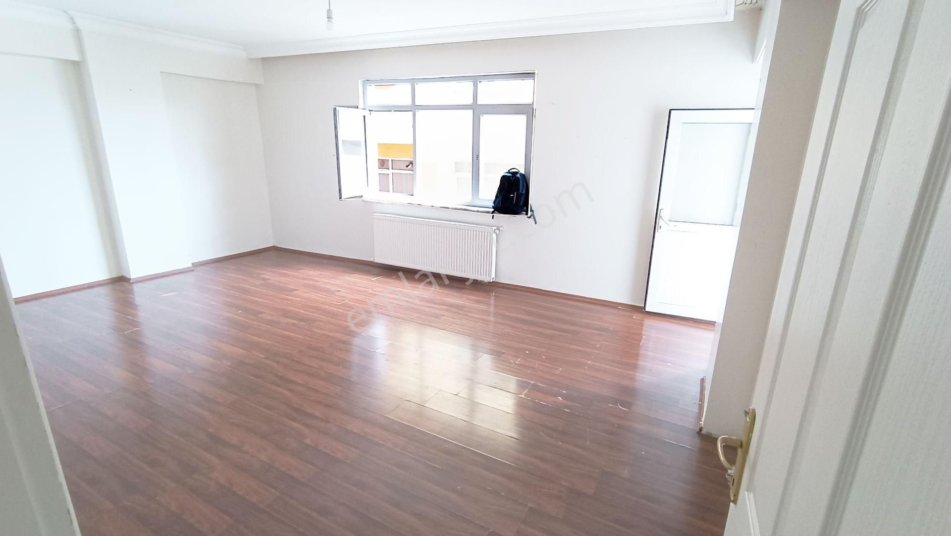 Rami Cuma Mh'de Satılık 2+1, 100m2, Otoparklı, Arakat Daire