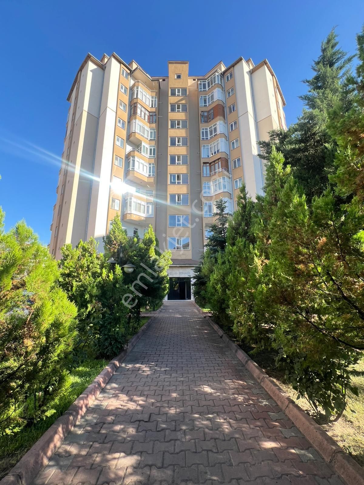 🏡 Akdeniz Gayrimenkul’den Esenyurt Mahallesinde Kaçırılmayacak 3+1 Daire 🏡