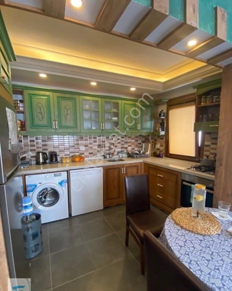 Yeşilköy Merkezde Mimari Tadilatlı Deniz Manzaralı 5+2 Satılık Çatı Piyesli Dubleks Daire - Görsel 20