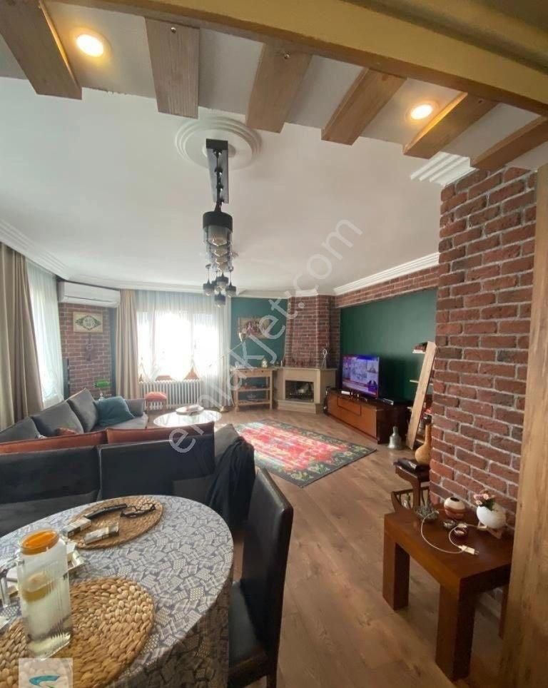 Yeşilköy Merkezde Mimari Tadilatlı Deniz Manzaralı 5+2 Satılık Çatı Piyesli Dubleks Daire - Görsel 29