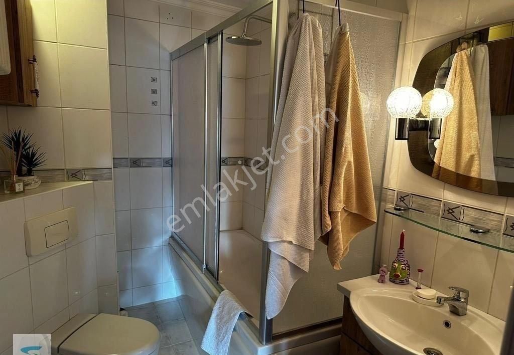 Yeşilköy Merkezde Mimari Tadilatlı Deniz Manzaralı 5+2 Satılık Çatı Piyesli Dubleks Daire - Görsel 15