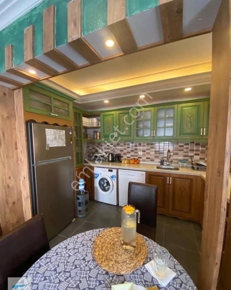 Yeşilköy Merkezde Mimari Tadilatlı Deniz Manzaralı 5+2 Satılık Çatı Piyesli Dubleks Daire - Görsel 2