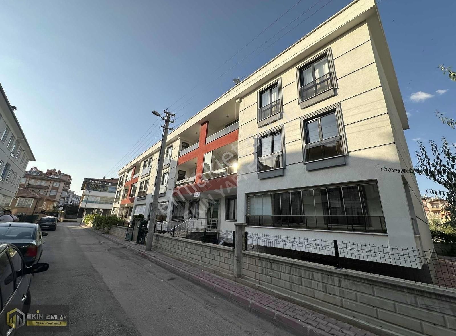 Karatay Mengene Mah. Eskıgaraj Yakını Arakat 3+1 Geniş Daire