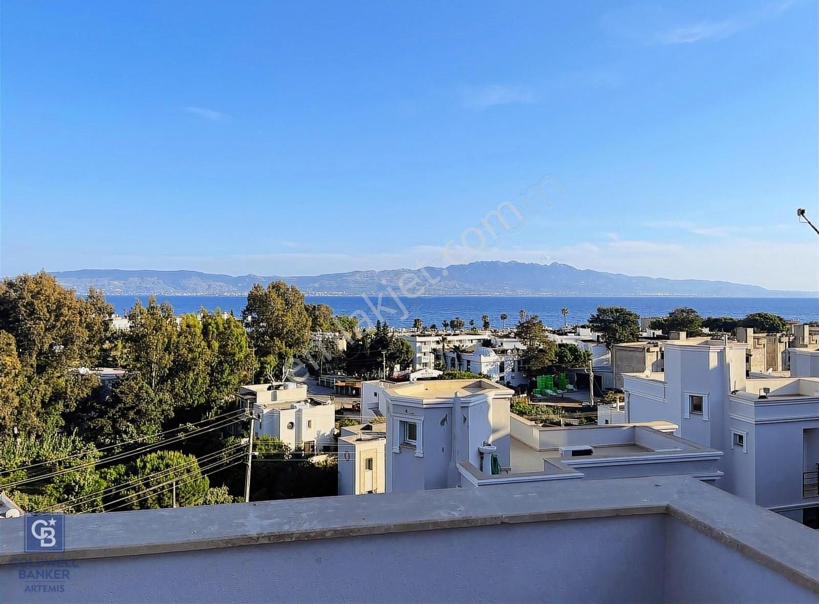 Akyarlarda Kiralık Deniz Manzaralı Villa