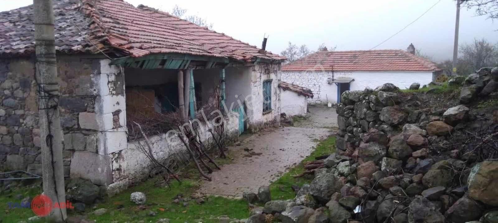 Bergama Kocaeliler Köyünde Satılık Taş Ev - Görsel 7