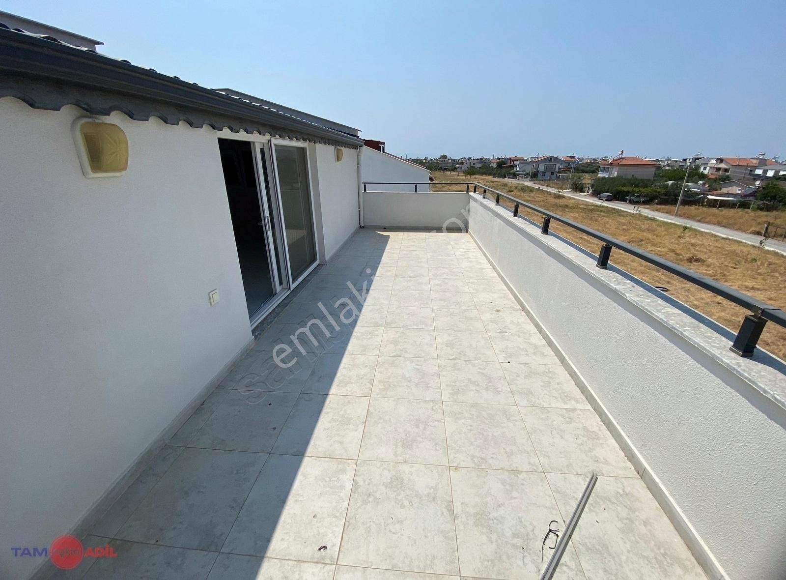 Dikili Cumhuriyet Mahallesinde 4+1 Müstakil Villa - Görsel 6