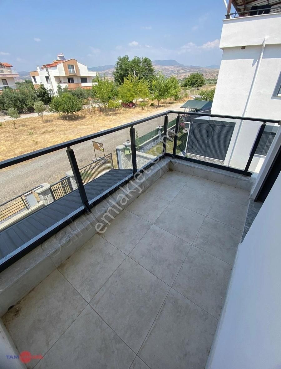 Dikili Cumhuriyet Mahallesinde 4+1 Müstakil Villa - Görsel 2