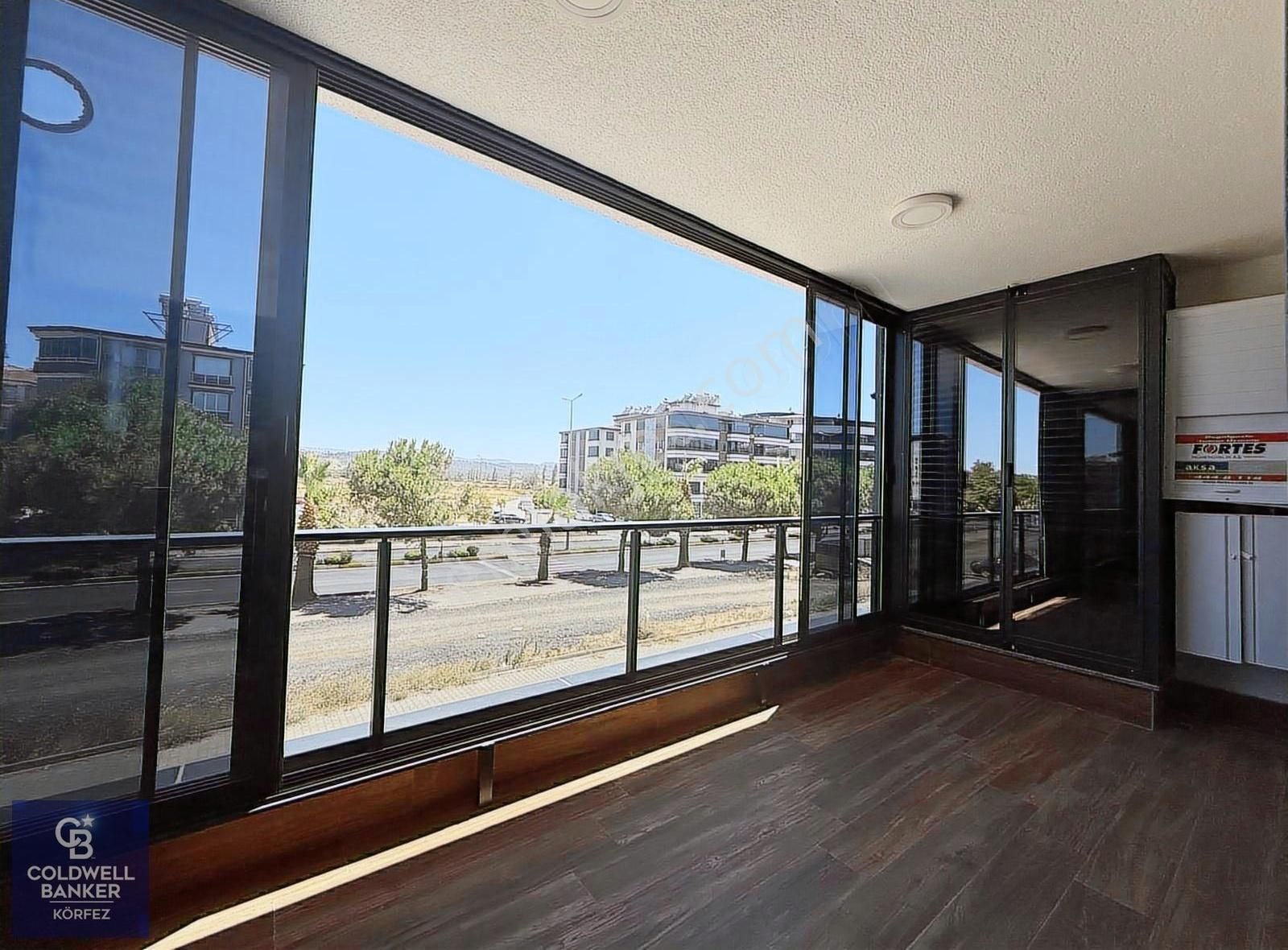 Burhaniye Cadde Ören Sitesinde Kapalı Balkonlu Satılık 1+1 Daire - Görsel 8