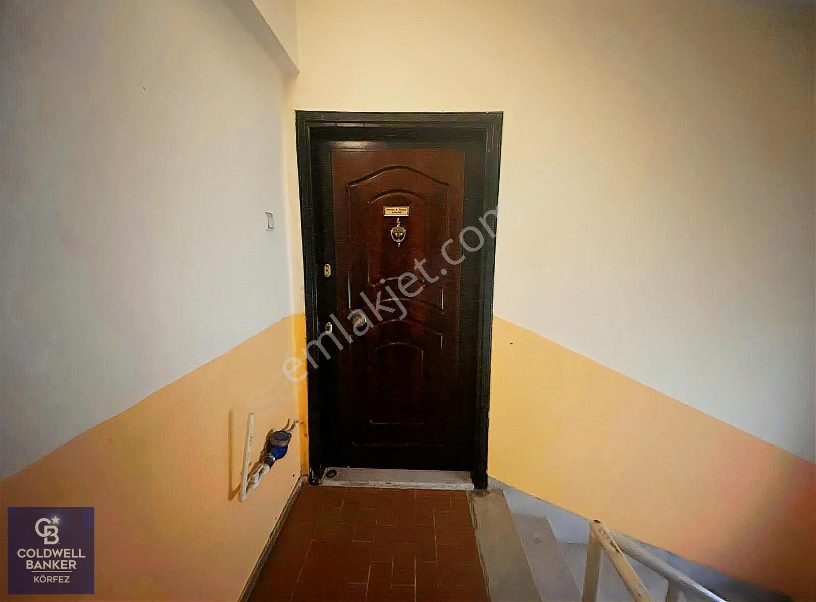 Akçay Kordon Arkası Deniz Manzaralı Teraslı Satılık 2+1 Daire - Görsel 11