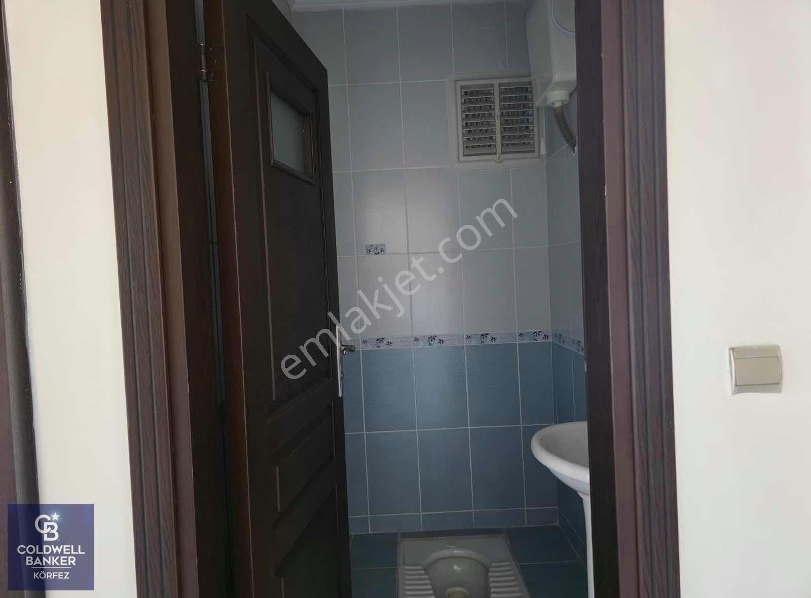 Edremit Cennetayağında Fırsat Konumda Kiralık 3+1 Daire
