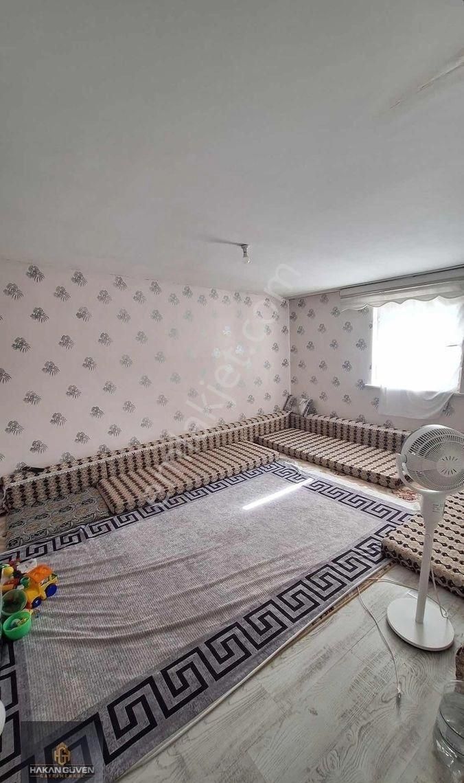Araplar Caddesinde 2+1 Geniş 118 M2 5 Yıllık Satılık Catı Katı