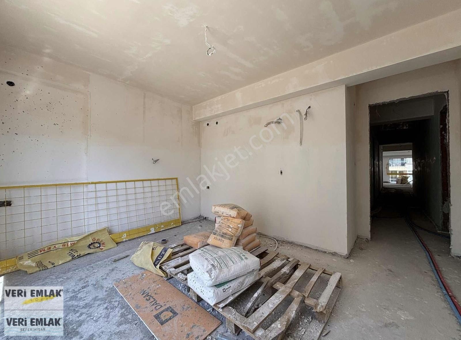 Alsancak Talatpaşada 3+1 130m2 Otoparklı Sıfır Binada Arakat - Görsel 10