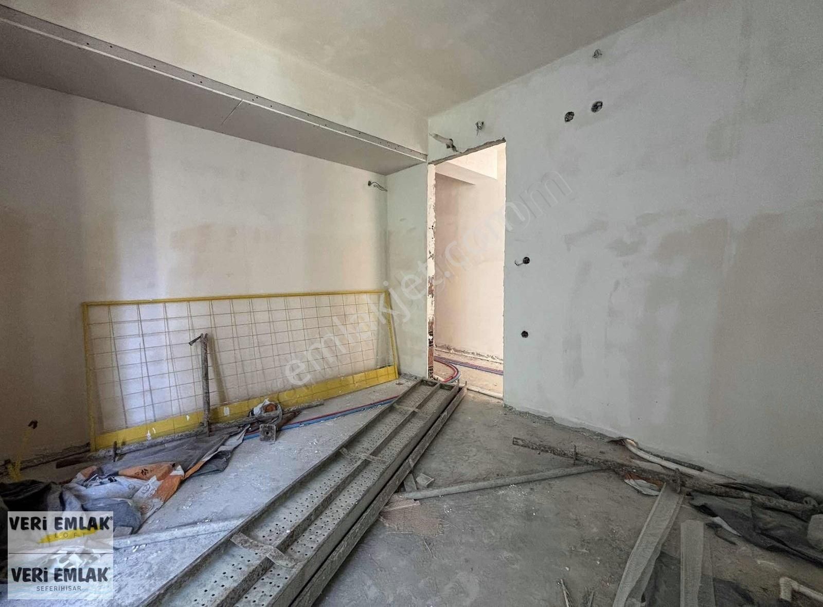 Alsancak Talatpaşada 3+1 130m2 Otoparklı Sıfır Binada Arakat - Görsel 9