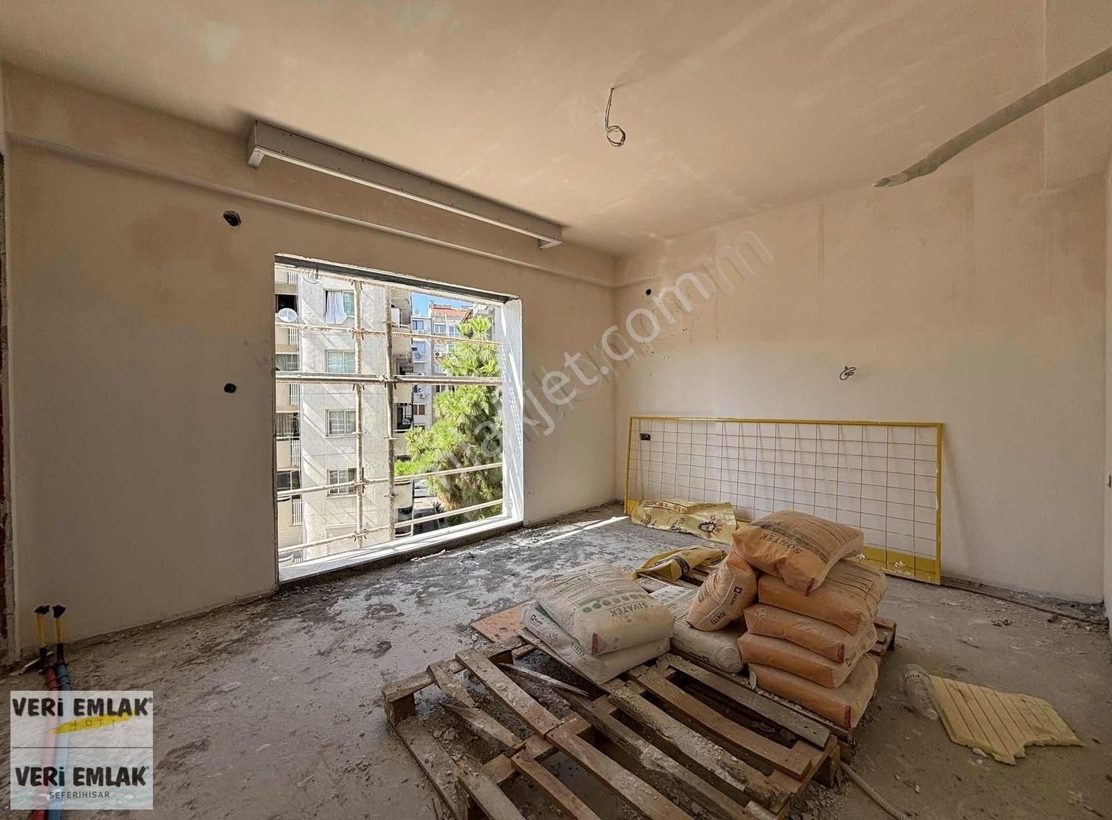 Alsancak Talatpaşada 3+1 130m2 Otoparklı Sıfır Binada Arakat - Görsel 2