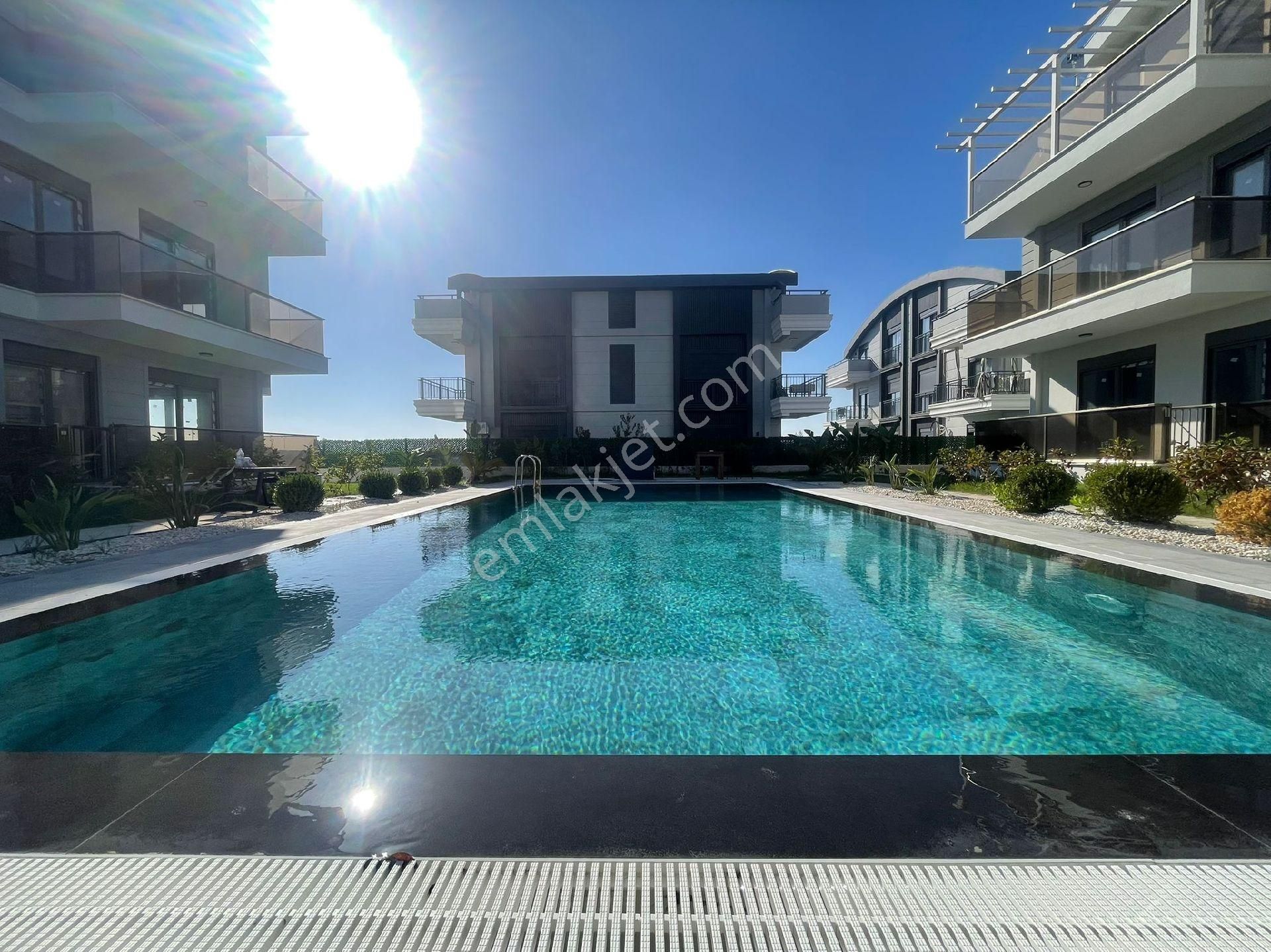 Manavgat Ilıca Mah Satılık Lüks Havuzlu Daire