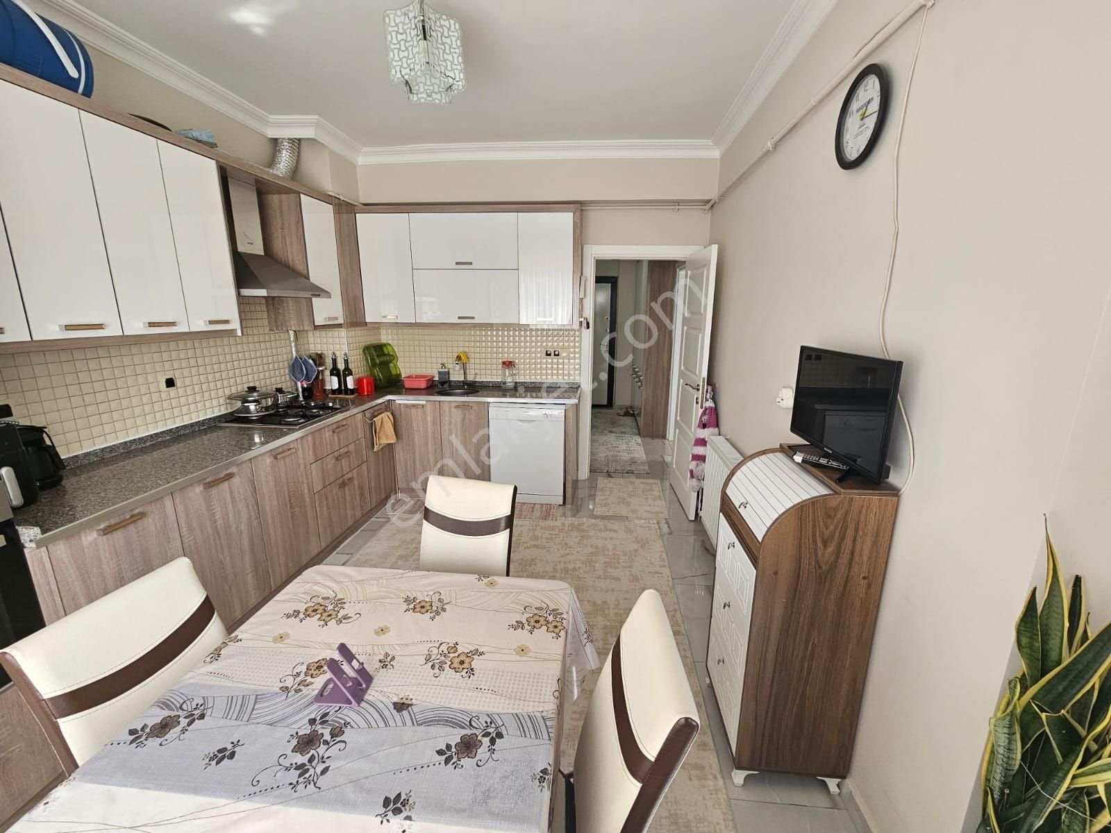 Denizli Merkezefendi Yenişafak'ta Satılık 2+1 120 M2 Arakat Daire - Görsel 2