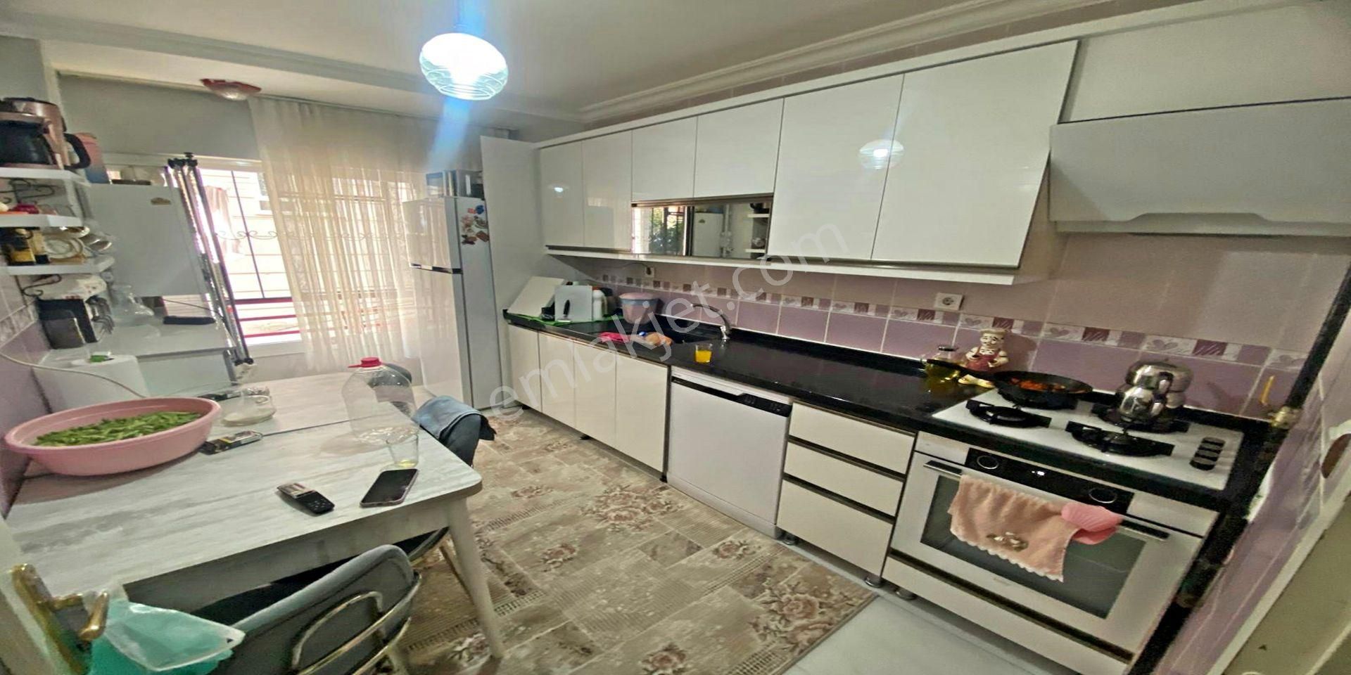 Ovacık Mevkii Çambaşı Caddesi'ne 1 Bina Altında Daire Var!