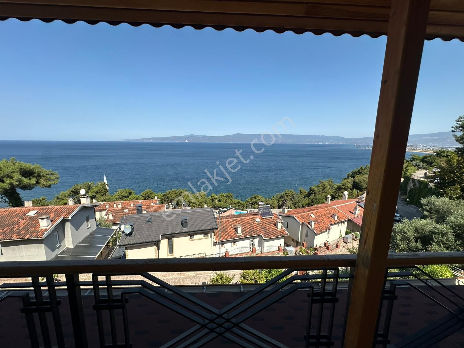 Enfes Manzarası-harika Mazlemeler İle Donatılmış Triplex Villa