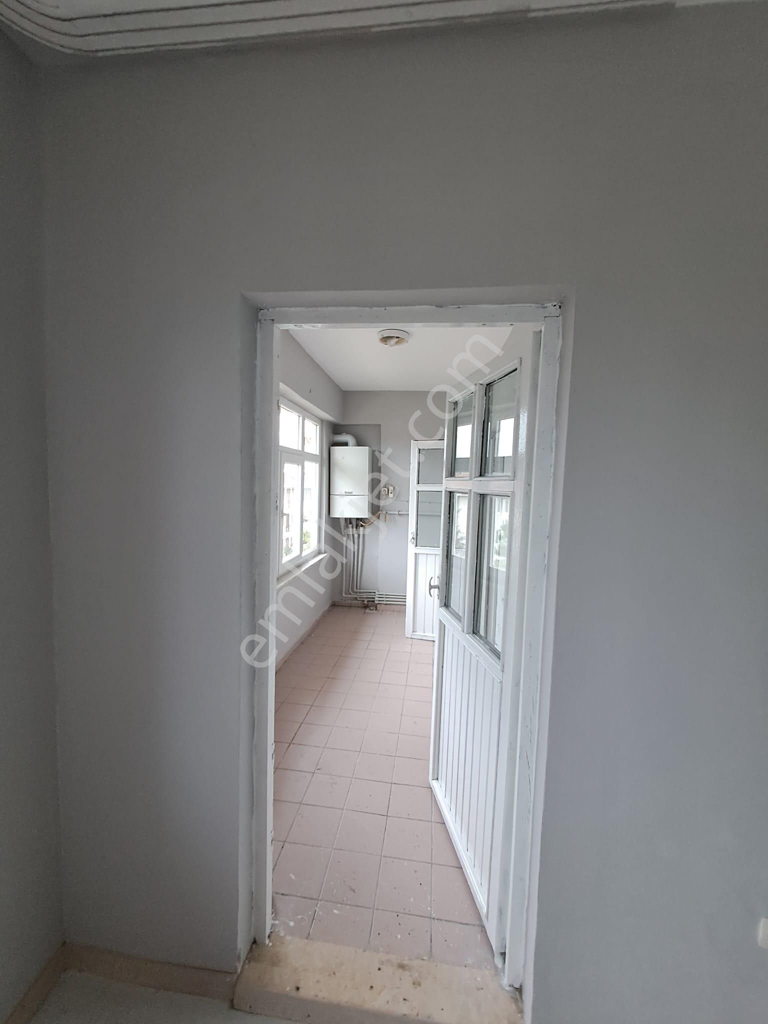Kalıcı Konutlar 3. Bölge 3 Katlı B. 3. Katı Düzce Cephesi Satılık 3+1 Daire - Görsel 5