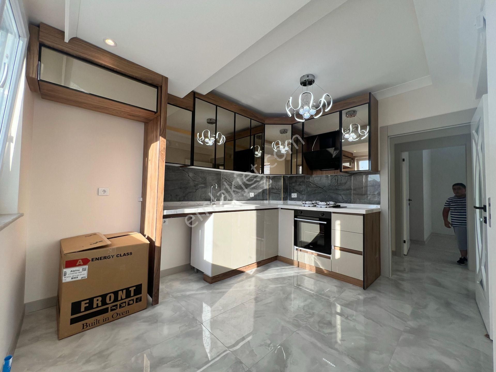 Mkemalde Okullar Bölgesinde 3+1 2. Ara Katta Şık Tasarımlı Bina - Görsel 25