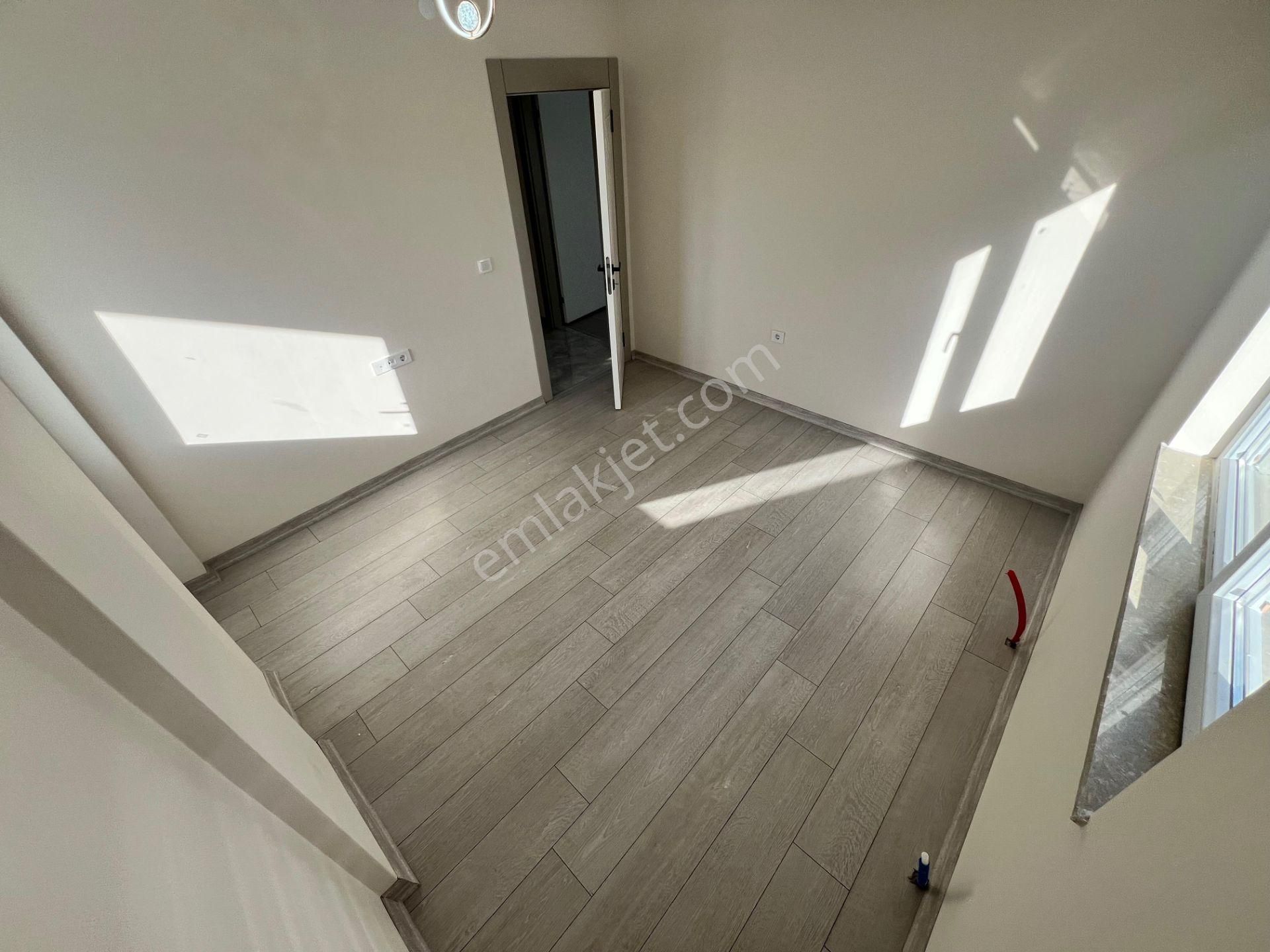 Mkemalde Okullar Bölgesinde 3+1 2. Ara Katta Şık Tasarımlı Bina - Görsel 31