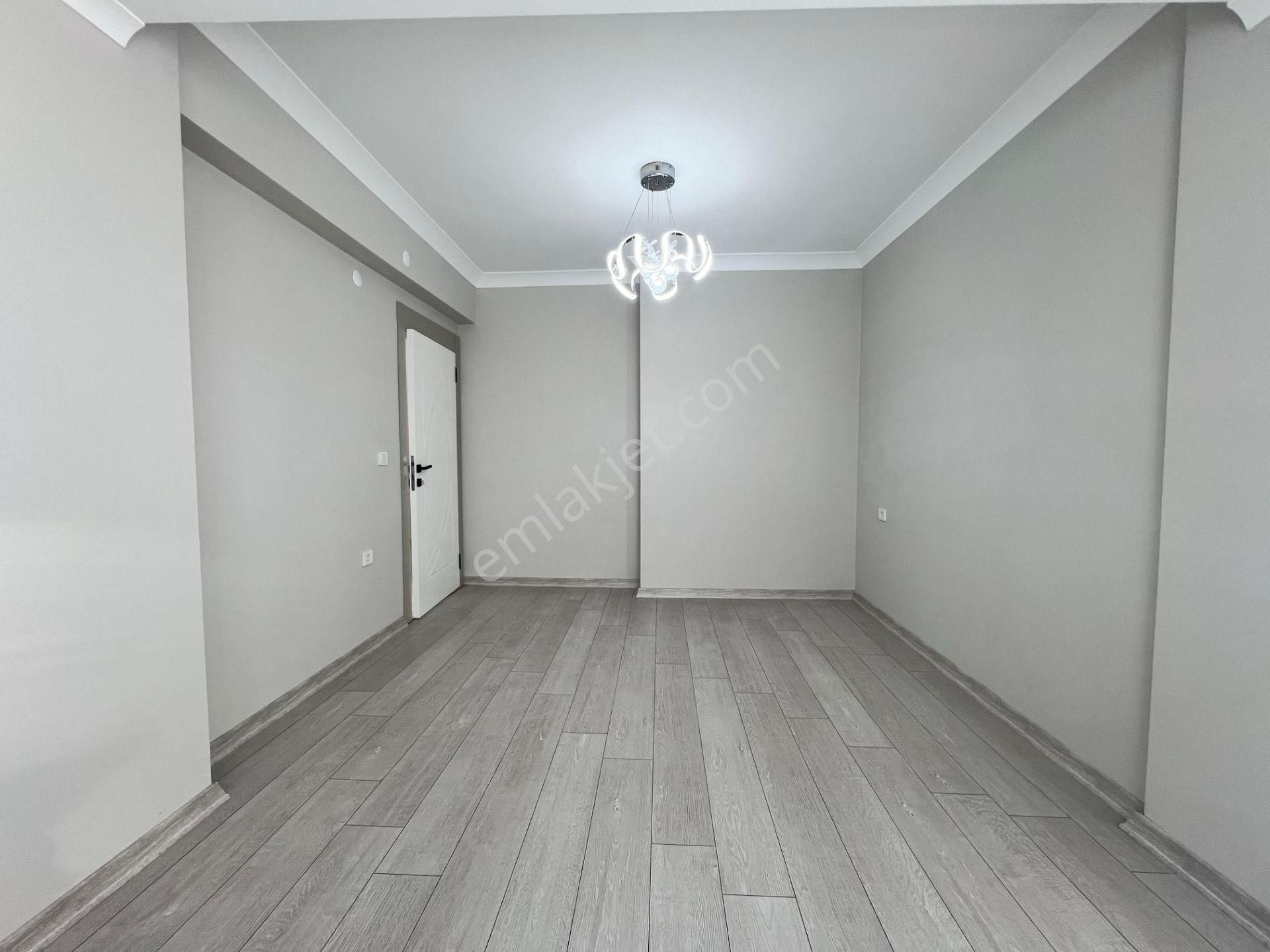 Mkemalde Okullar Bölgesinde 3+1 2. Ara Katta Şık Tasarımlı Bina - Görsel 14