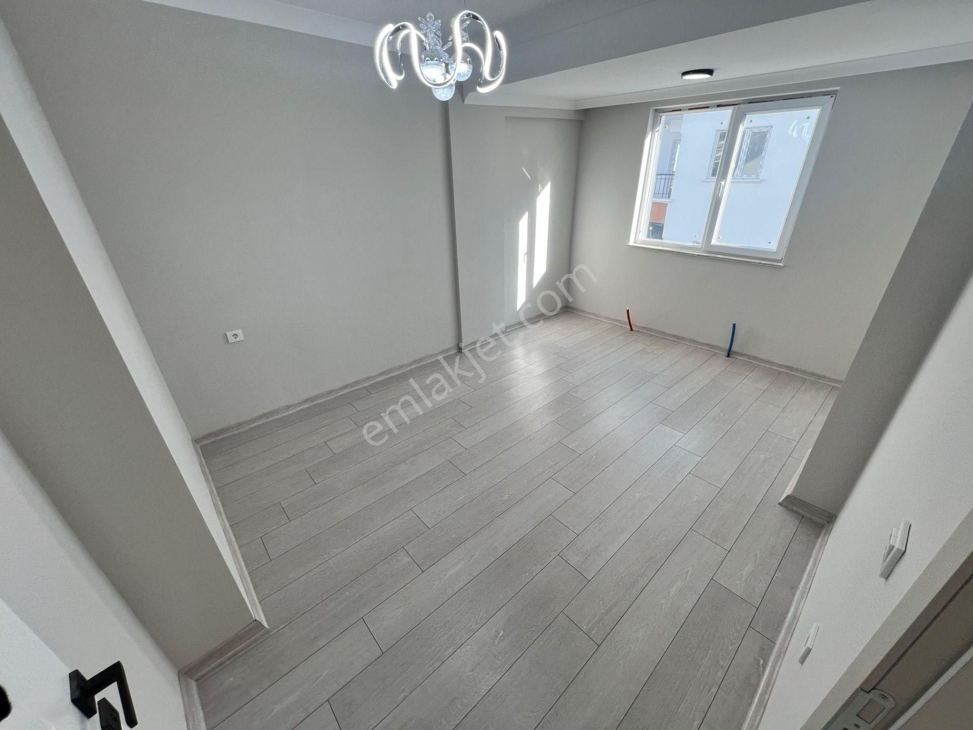 Mkemalde Okullar Bölgesinde 3+1 2. Ara Katta Şık Tasarımlı Bina - Görsel 17