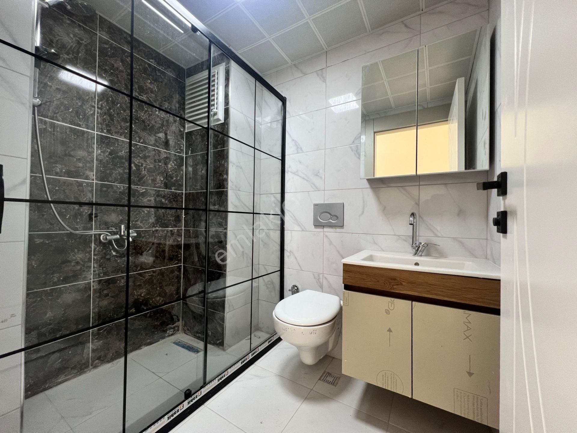 Mkemalde Okullar Bölgesinde 3+1 2. Ara Katta Şık Tasarımlı Bina - Görsel 16