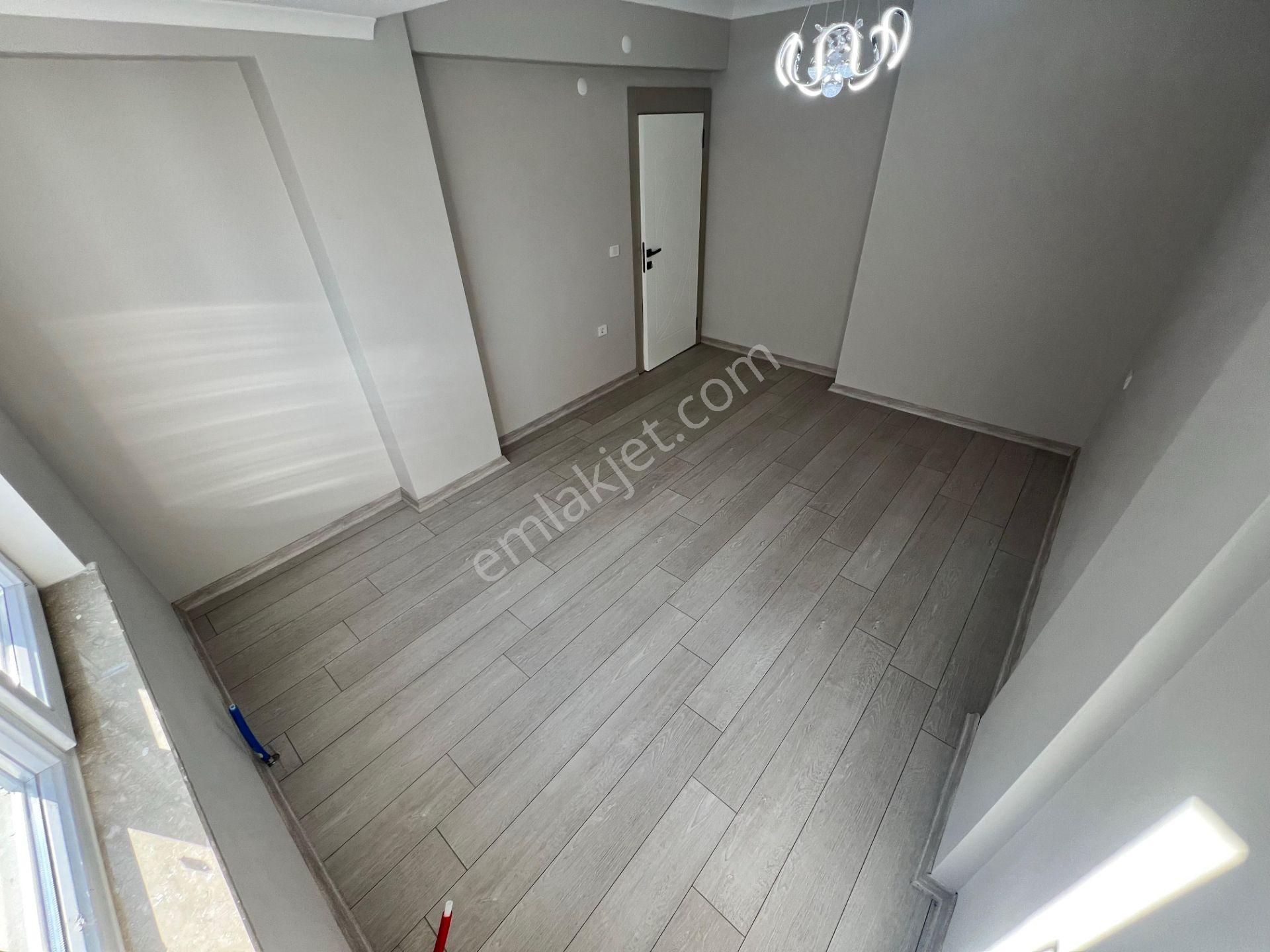 Mkemalde Okullar Bölgesinde 3+1 2. Ara Katta Şık Tasarımlı Bina - Görsel 19