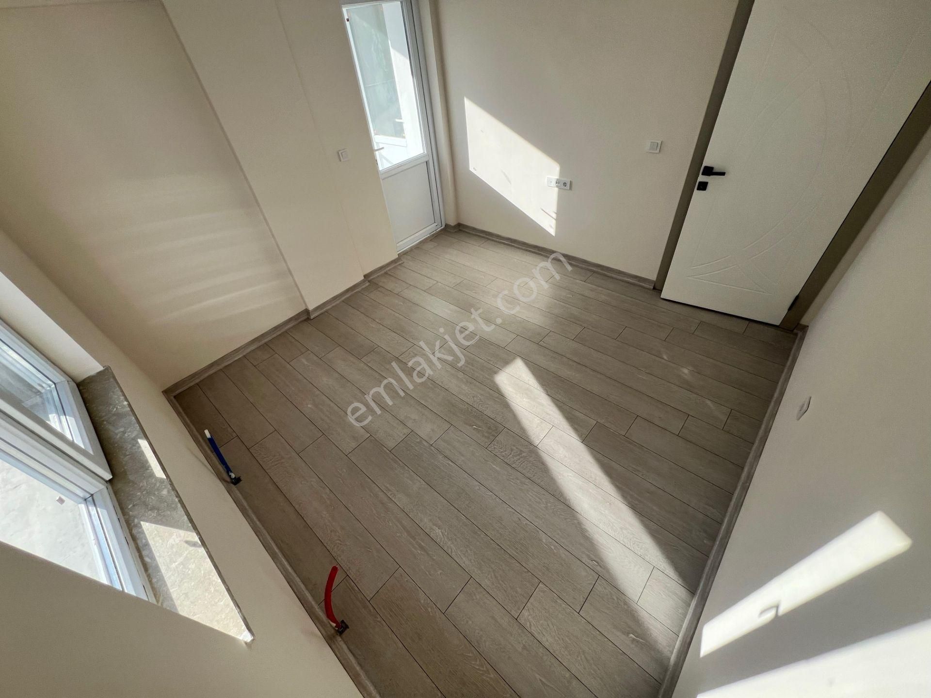 Mkemalde Okullar Bölgesinde 3+1 2. Ara Katta Şık Tasarımlı Bina - Görsel 29