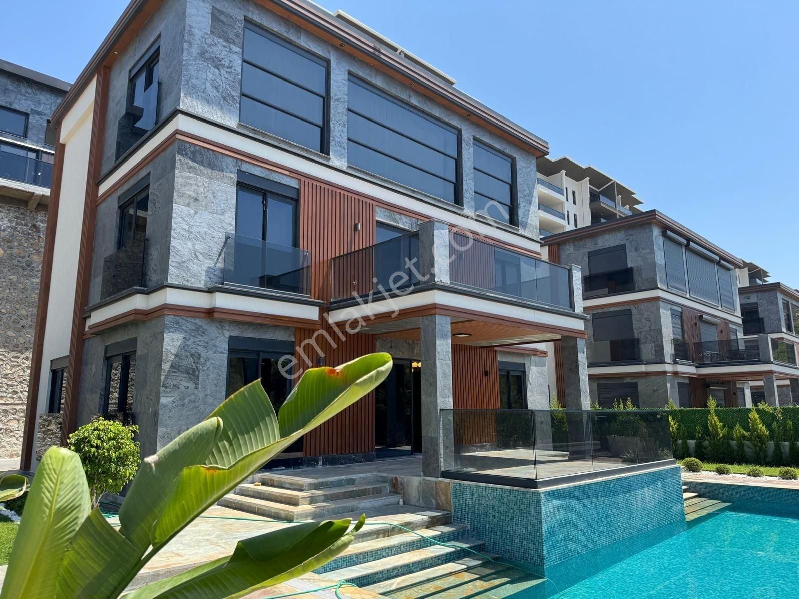 Alanya / Kargıcak’ta Eşsiz Konumda Lüks Villa!
