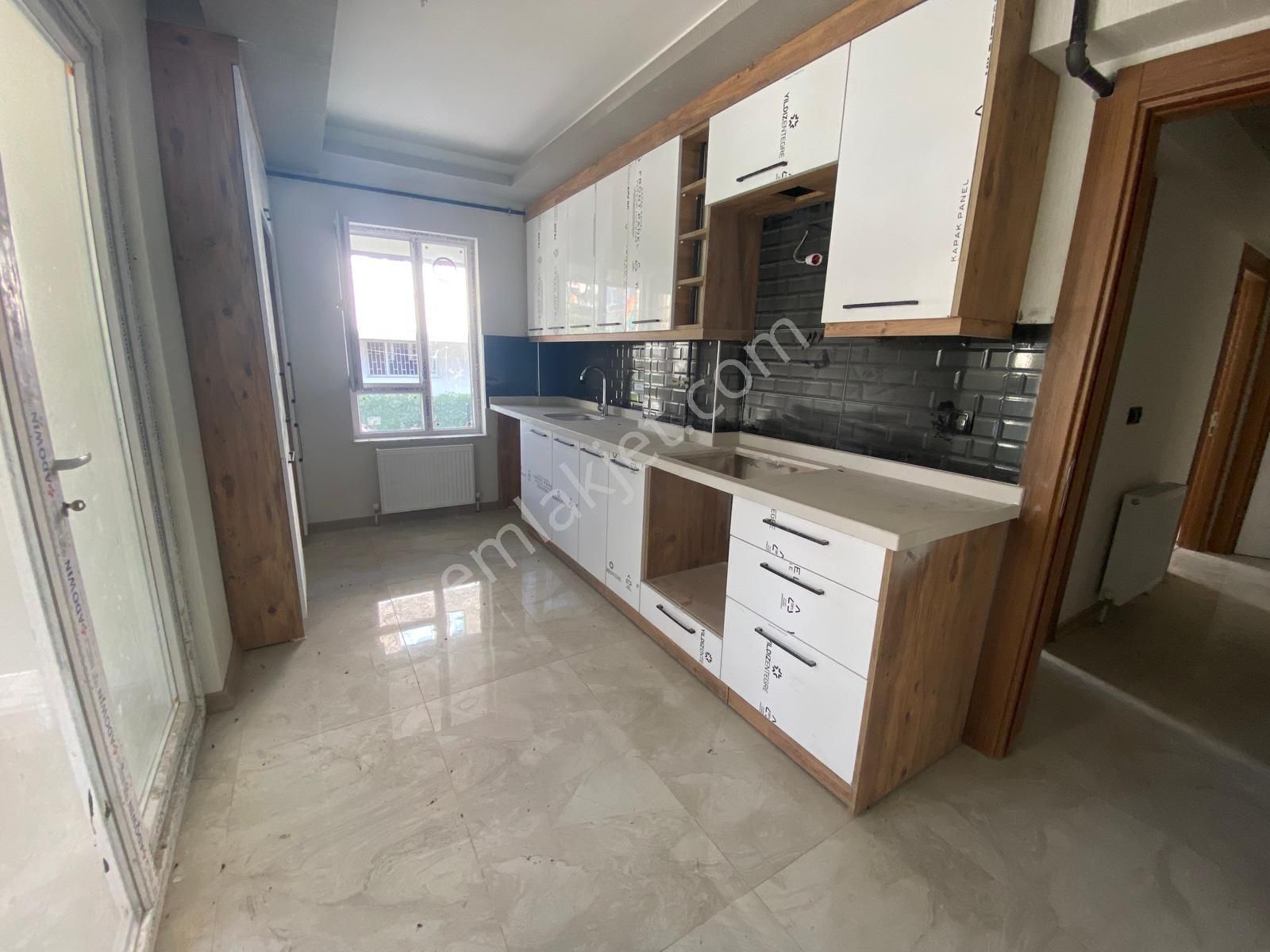 Akşemsettin Mah Trene Yakın 2+1 Giriş Kat Bağımsız Merkez Konumda Daire - Görsel 3