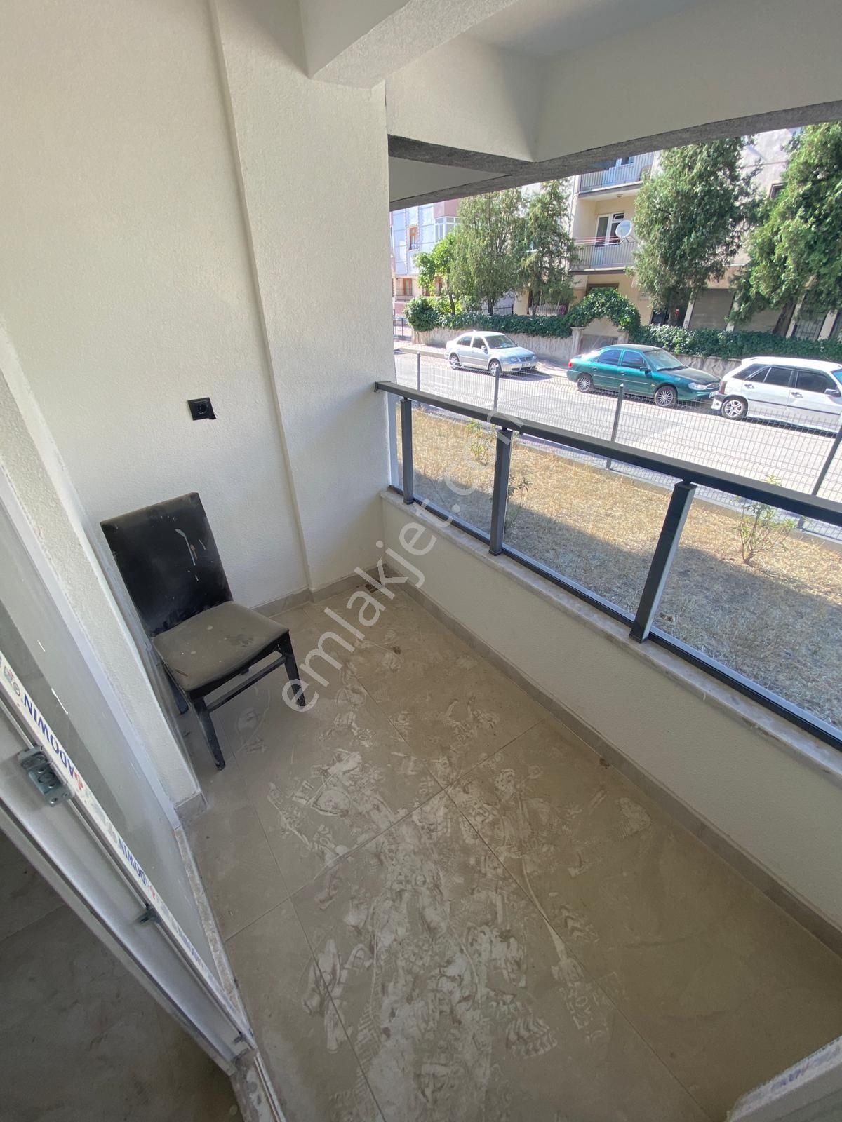 Akşemsettin Mah Trene Yakın 2+1 Giriş Kat Bağımsız Merkez Konumda Daire - Görsel 27