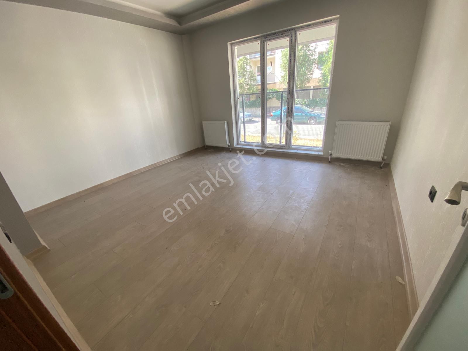 Akşemsettin Mah Trene Yakın 2+1 Giriş Kat Bağımsız Merkez Konumda Daire - Görsel 9