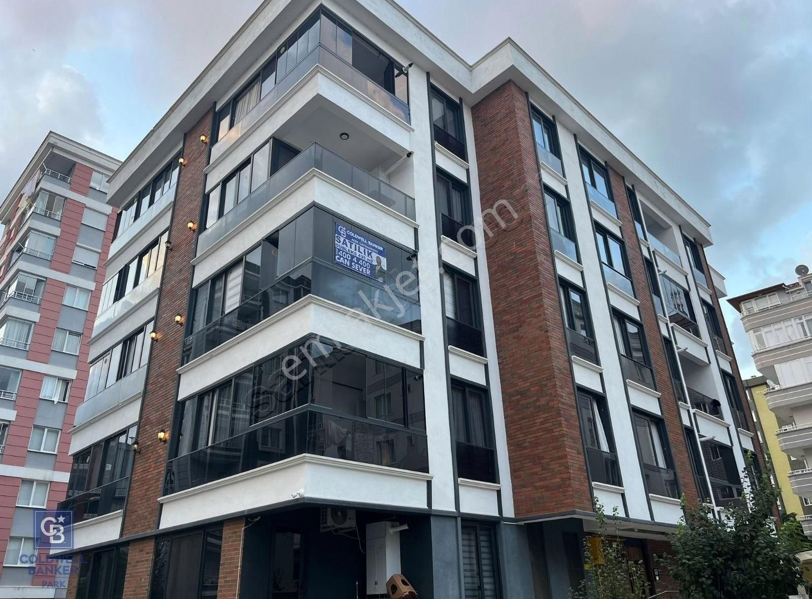 Cb/park Gayrimenkul'den Atakent'te Satılık 2+1 Eşyalı Daire