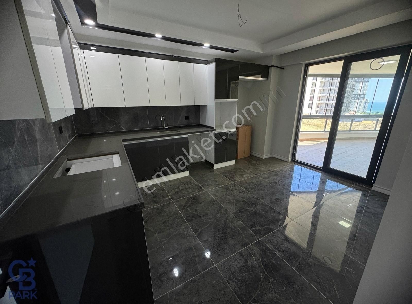 Cb Park'tan Geniş Ve Ferah Yerden Isıtmalı Lüks 3+1 Sıfır Daire
