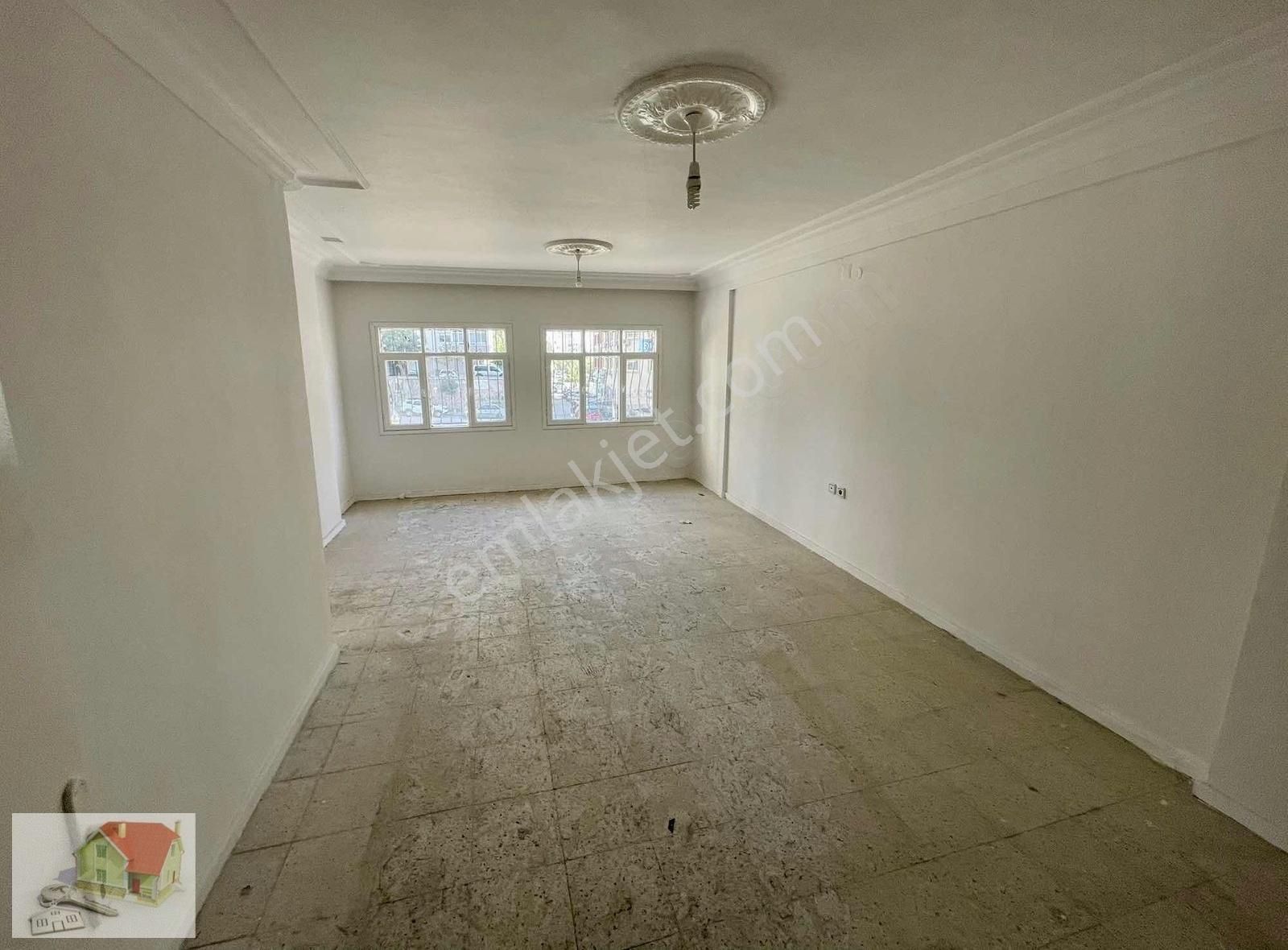 Yurt Mahallesi Hasan Usta Arkası 3+1 Kapalı Mutfak Kiralık
