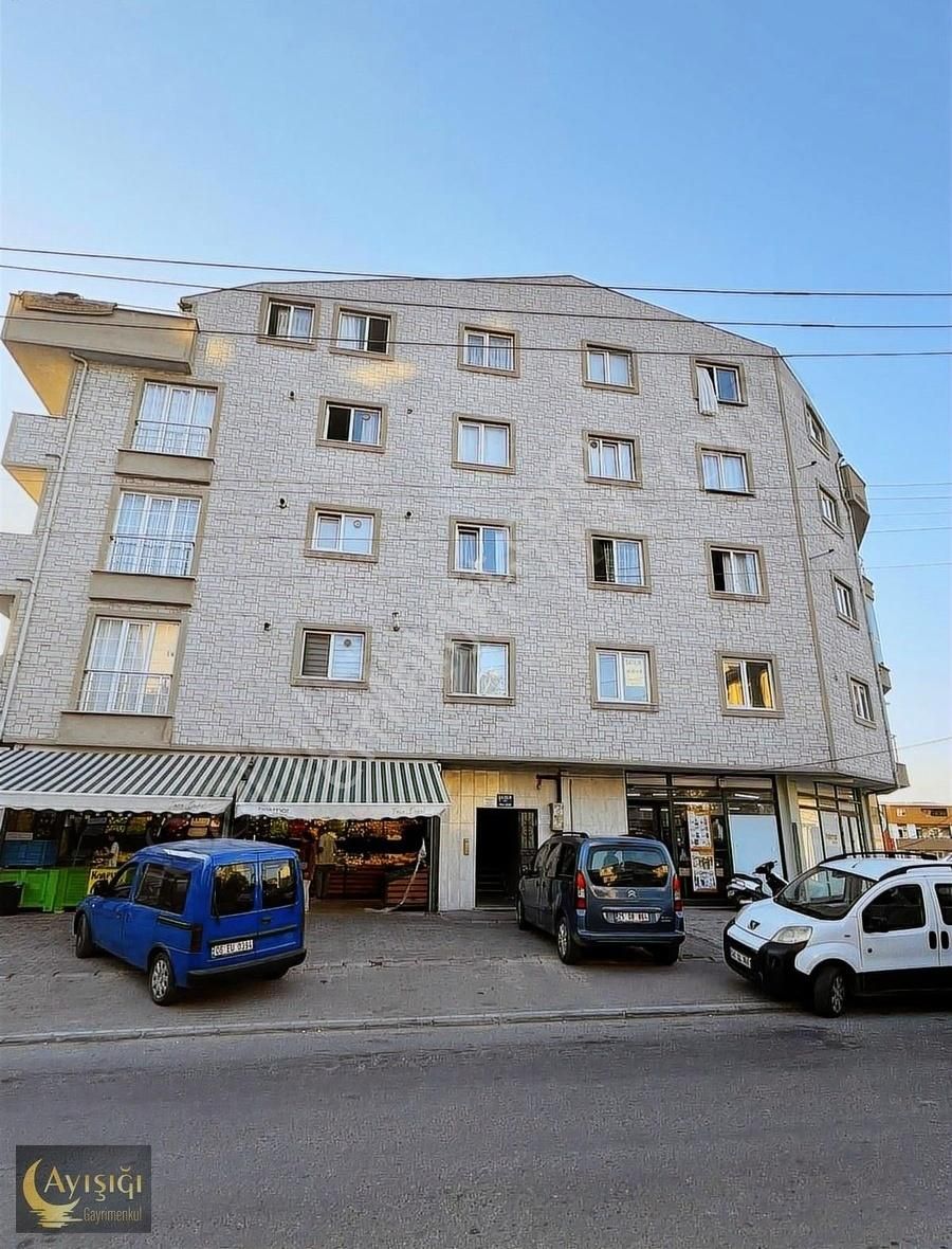 Çayırova İnönü Mah. 160 M2 Teraslı Geniş 3+1 İskanlı Daire