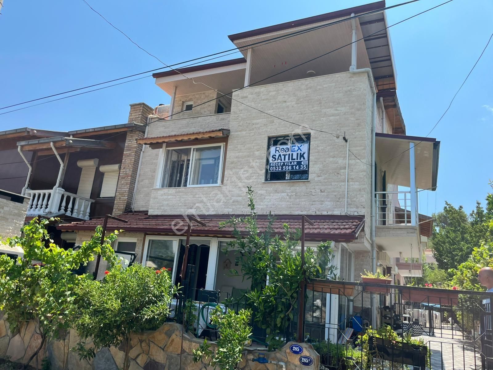 Gözütok Mimarlık Emlak 'tan Tek Müstakil 3+1 Villa (yetkili Ofis)