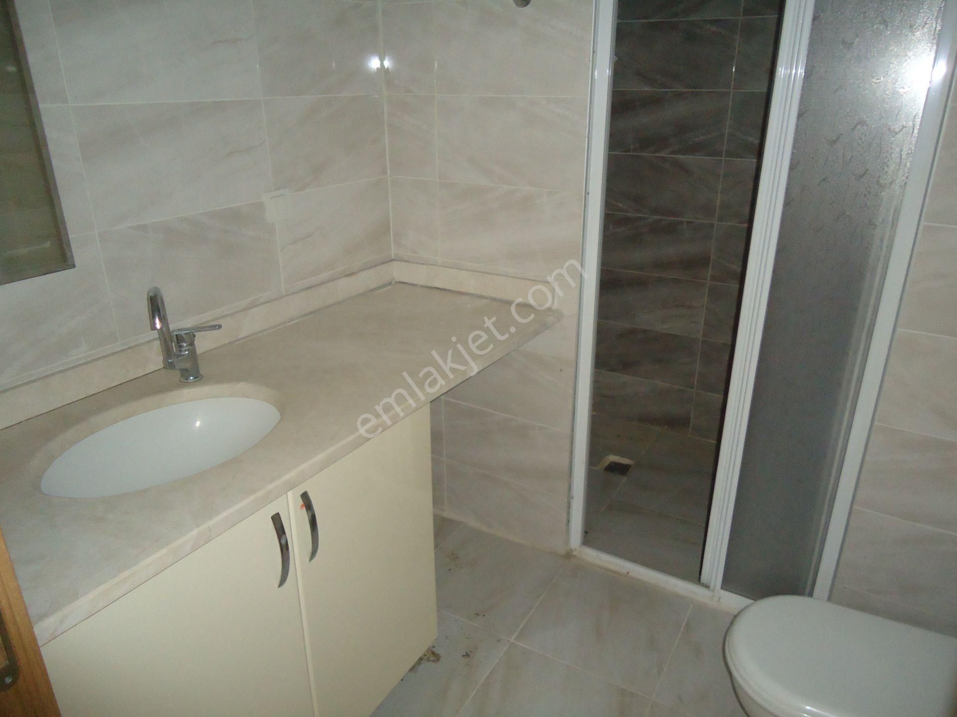 Krc'den Toki Uzun Bloklarda Kiralık 4+1 Daire - Görsel 18