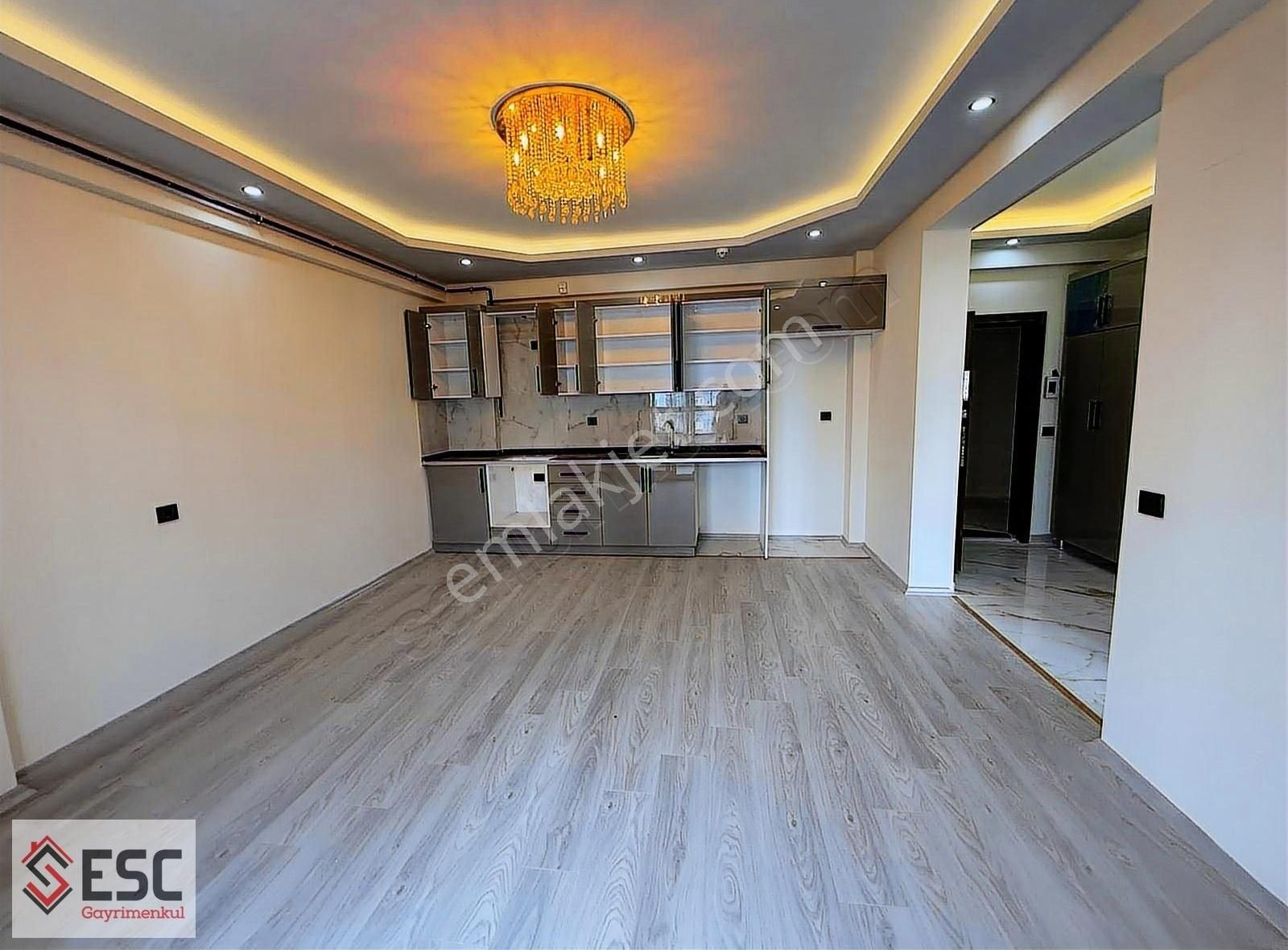 Esc'den Davultepe'de Havuzlu Site İçi 1+1 Kiralık Daire Esc2143