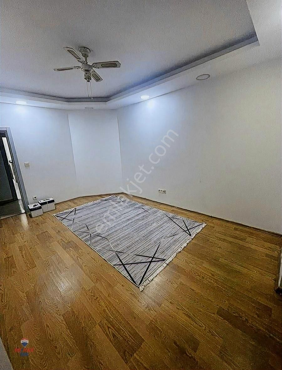 Sultanbeyli Merkezde Kiralık Ofis