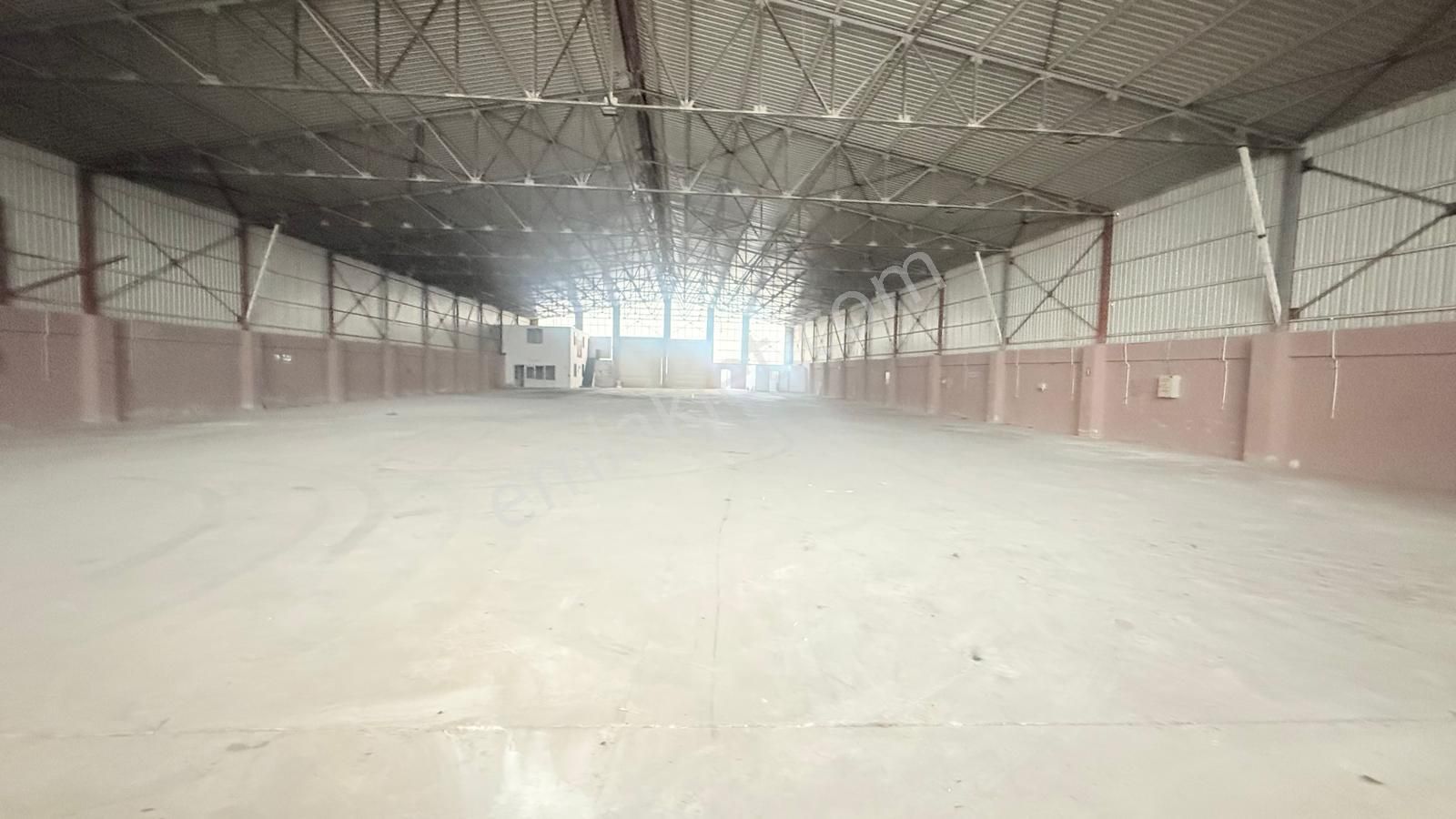 Zorlu Gayrimenkul'den İncirlik'te 2000m2 Kiralık Aylık Depo - Görsel 23