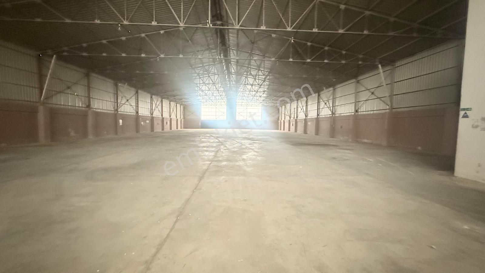 Zorlu Gayrimenkul'den İncirlik'te 2000m2 Kiralık Aylık Depo - Görsel 25