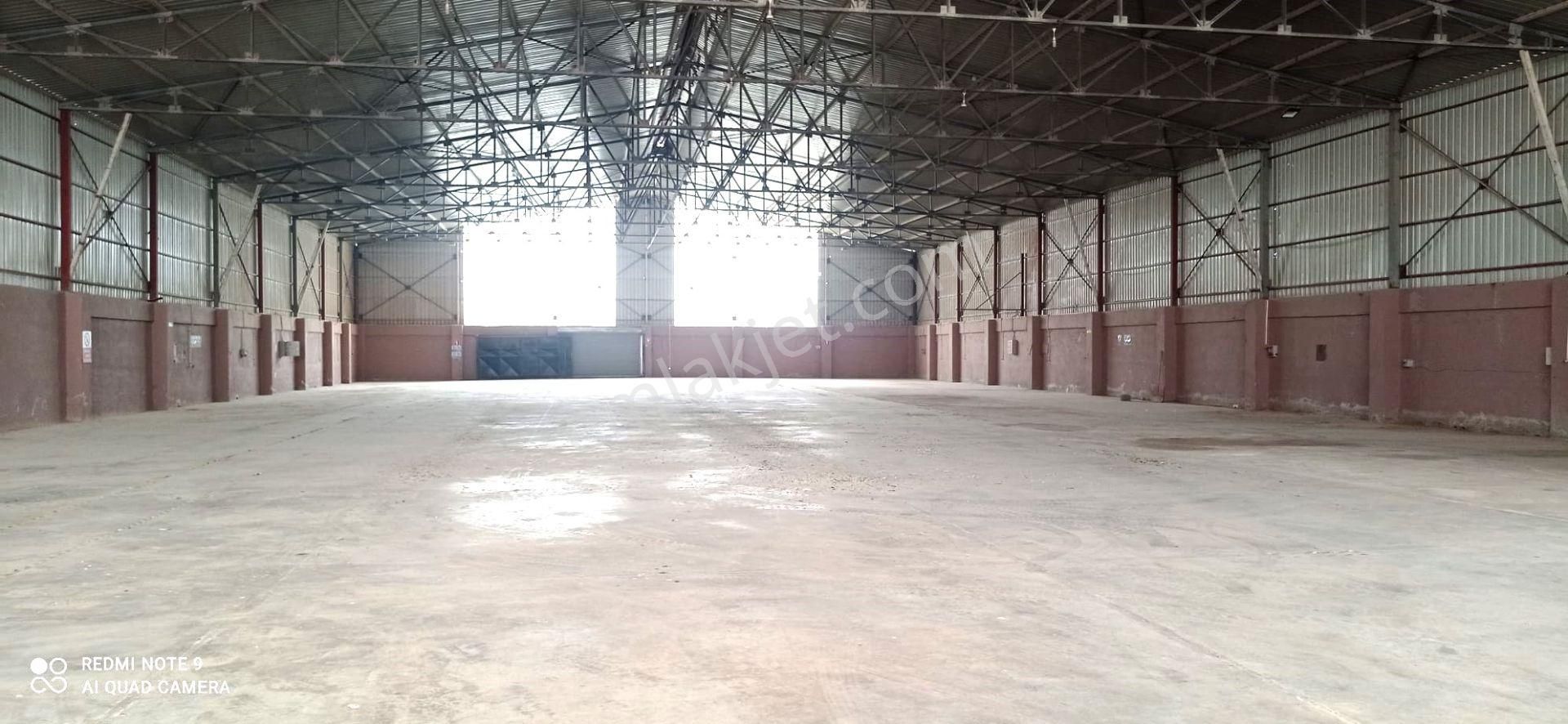 Zorlu Gayrimenkul'den İncirlik'te 2000m2 Kiralık Aylık Depo - Görsel 8